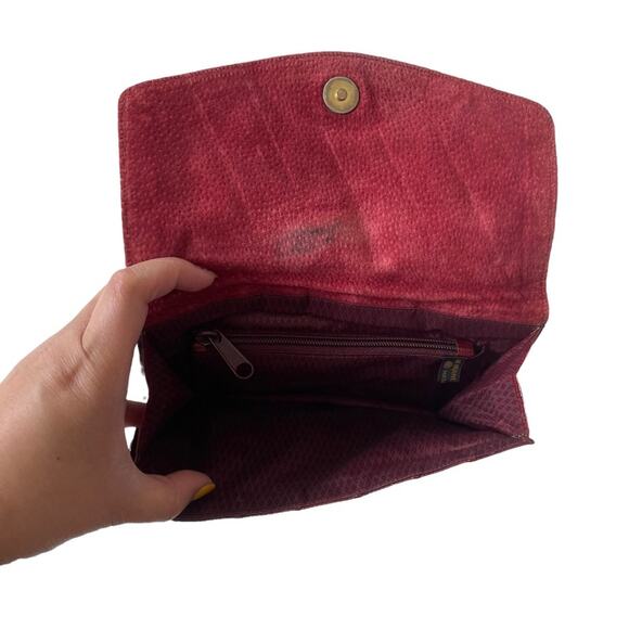 Vintage 1970s Eel Skin Clutch Bag Foldover Deep Red GUC - Picture 4 of 15